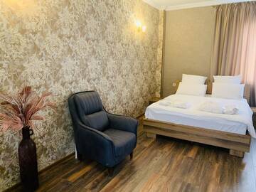 Фото номера Большой двухместный номер с 1 кроватью Отель Wald Hotel Lagodekhi Rooms г. Лагодехи 5