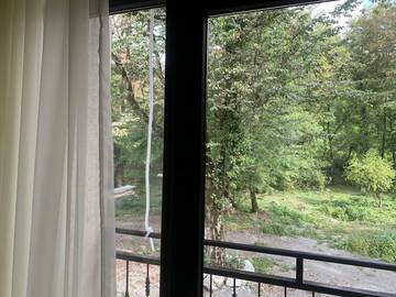 Фото номера Большой двухместный номер с 1 кроватью Отель Wald Hotel Lagodekhi Rooms г. Лагодехи 4